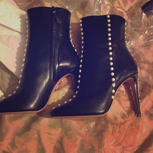 Aquazurra pearl follies Booties